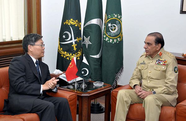 Chief of the Army Staff, Gen.Ashfaq Pervez Kayani, in meeting with China Ambassador, Liu Jain at General Headquarters on November 01, 2010 in Rawalpindi, Pakistan.